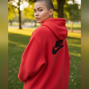 Nike Sherpa Pullover Sweater. Size Small